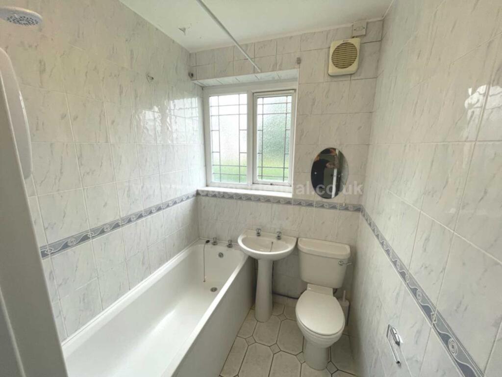 Additional image 4 of Flat 8 Weoley Court, 201 Gibbins Rd, West Midlands, B29