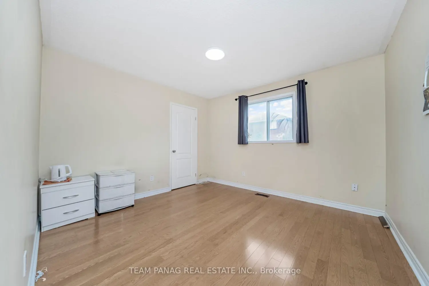 Additional image 6 of 6 Coronation Circle