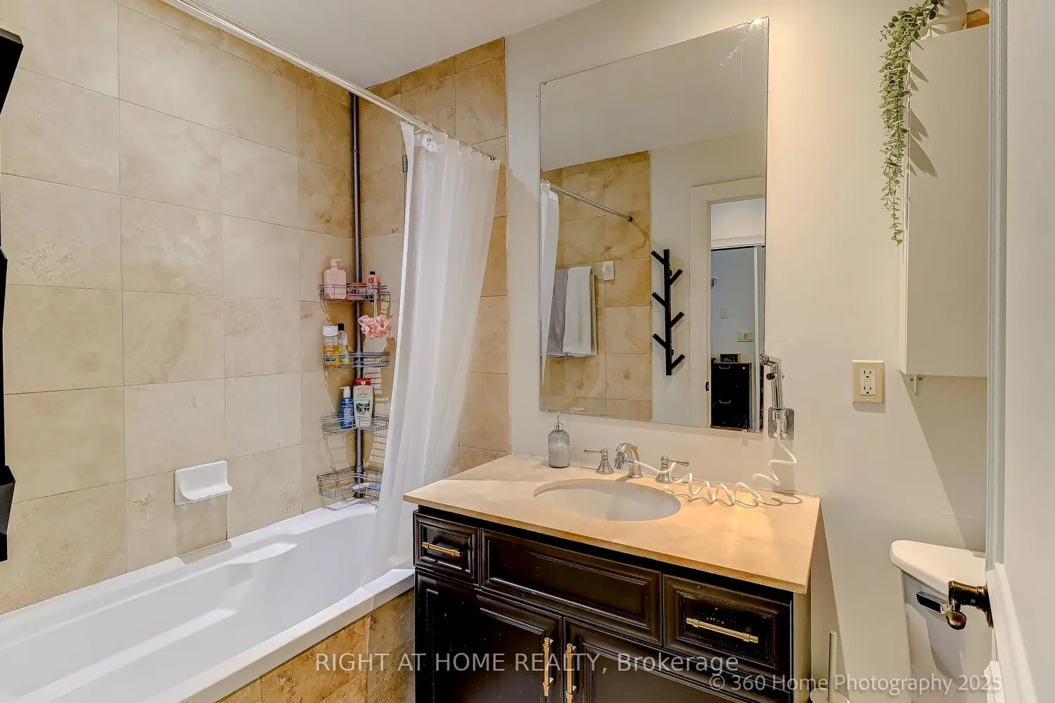 Additional image 14 of 2737 Keele Street 203