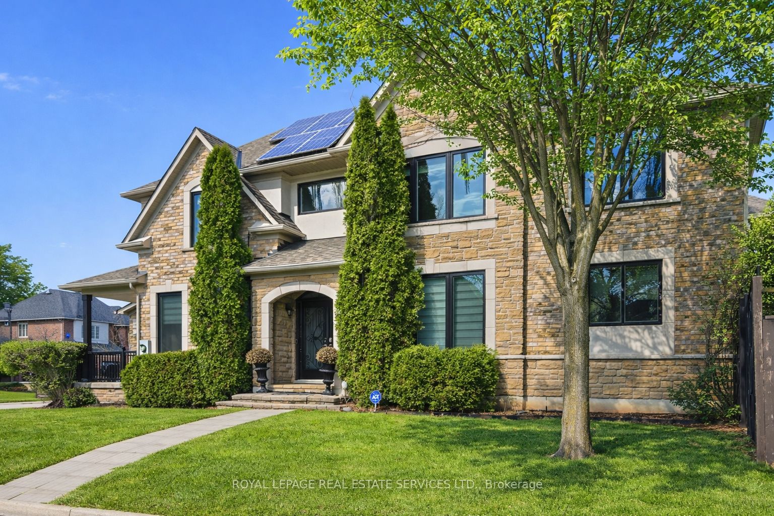 Additional image 2 of 2353 Woodcrest Drive, Oakville, ON, L6M 4S2