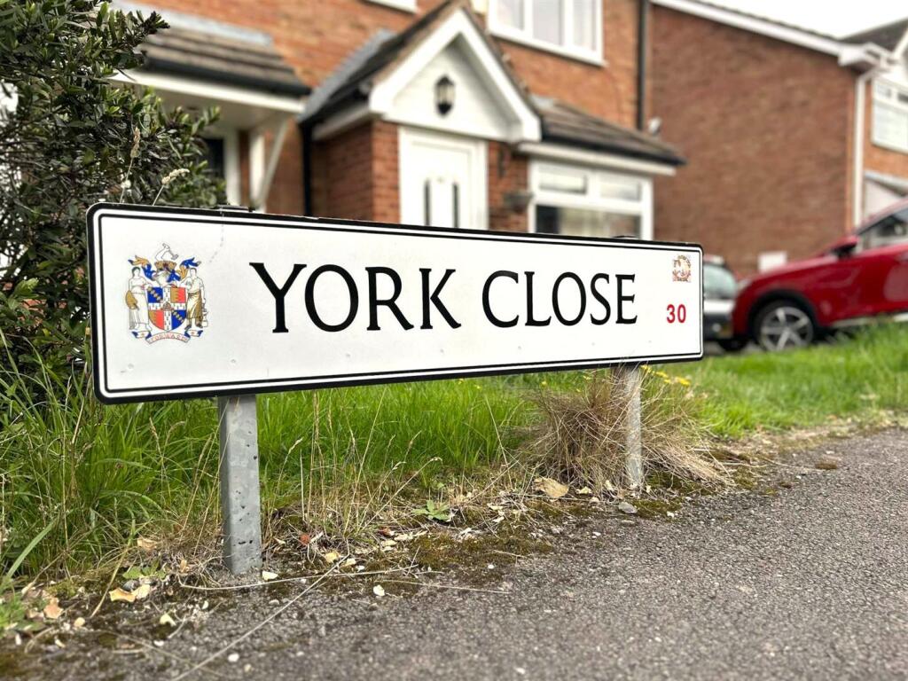 Additional image 11 of *NEW CARPETS THROUGHOUT* York Close, Bournville, Birmingham