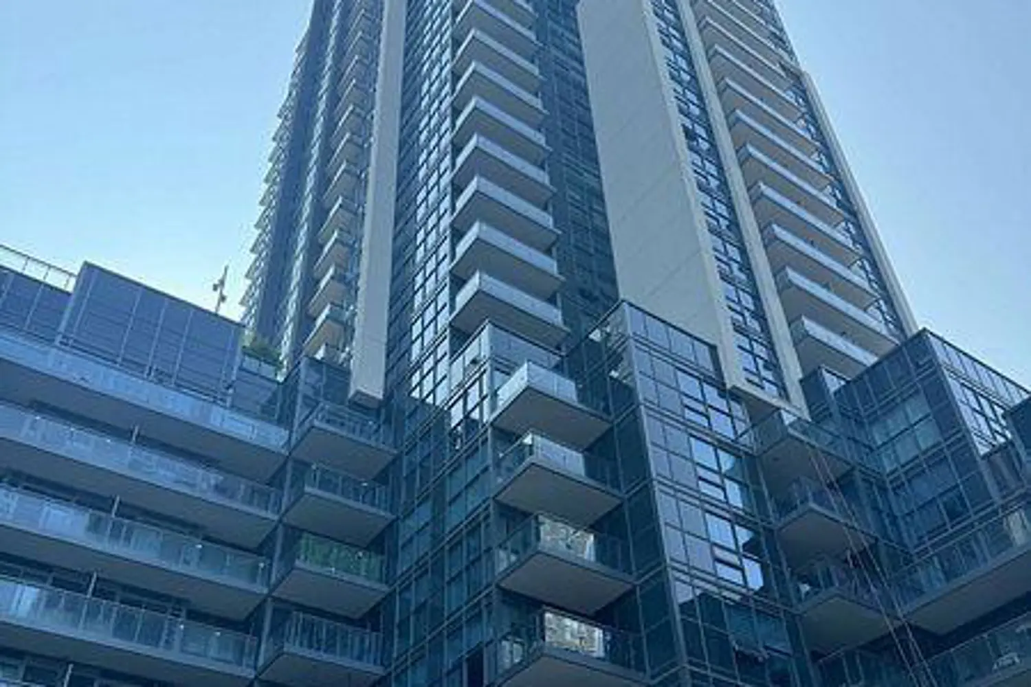 20 Meadowglen Place 1610