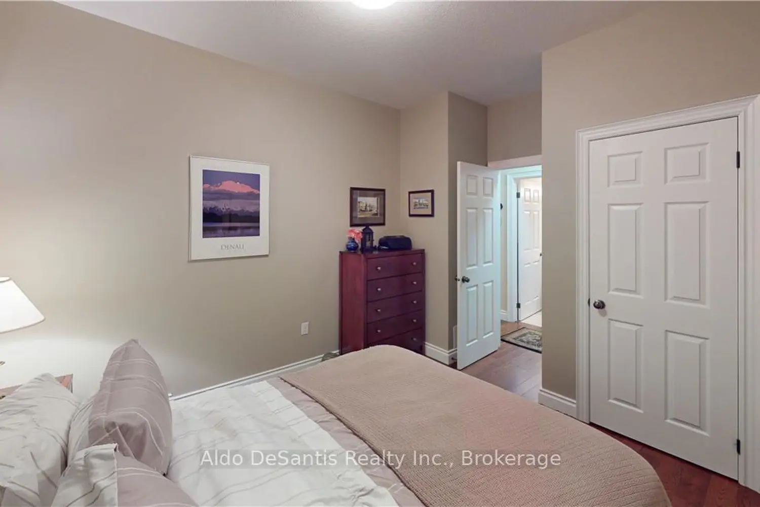 Additional image 12 of 39 Showcase Drive