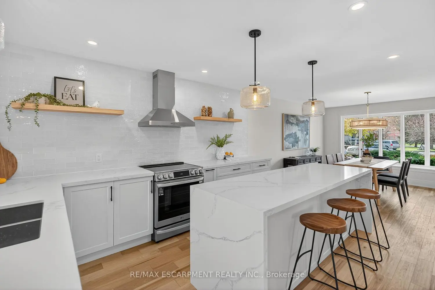 Additional image 3 of 2347 Tweedsmuir Court