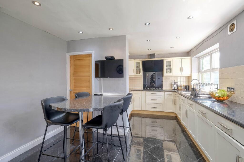 Additional image 10 of St. Nicolas Gardens, Birmingham, B38