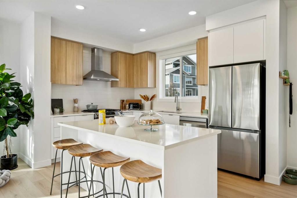 Additional image 6 of 3965 Quesnay Wood Drive SW, Calgary, AB, T3E 8H6