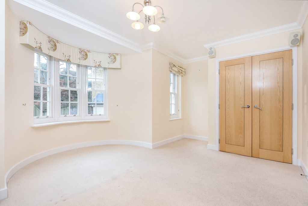Additional image 5 of 3 bed town house to rentMontacute Mews, Tunbridge Wells TN2