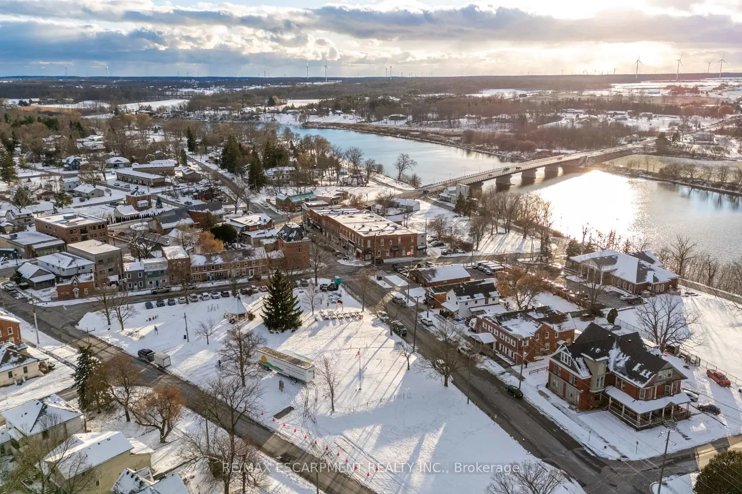 Additional image 20 of 18 King Street A&B