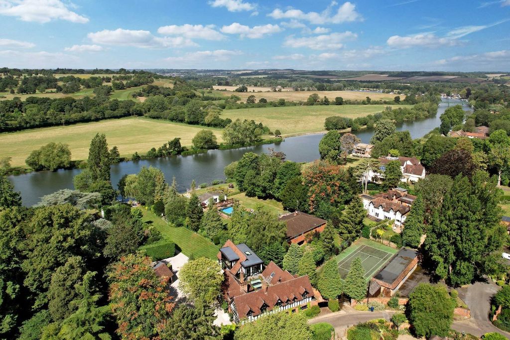 Additional image 36 of 7 bed country house to rentRiversdale, Bourne End, Buckinghamshire SL8