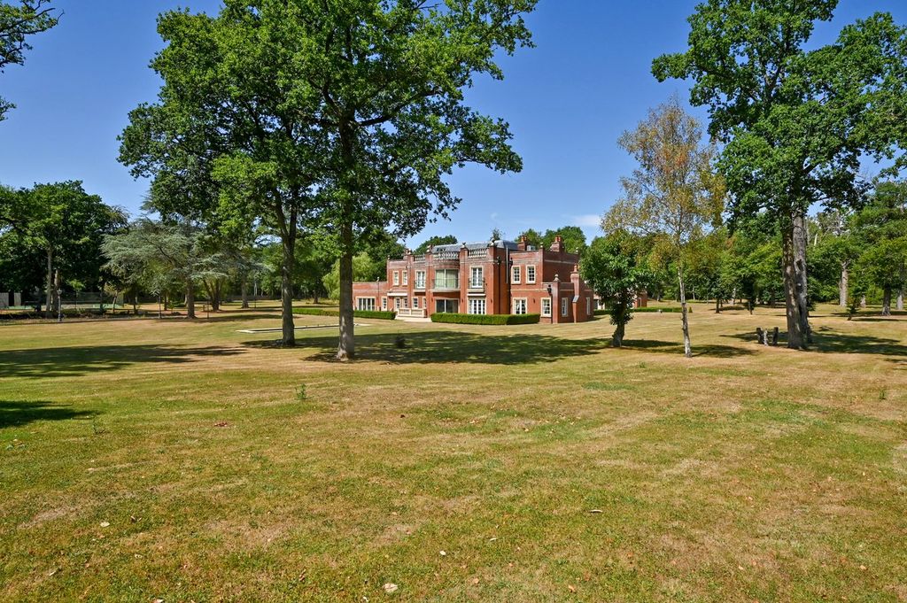 Additional image 39 of 7 bed villa to rentHeathfield Road, Burnham, Slough SL1