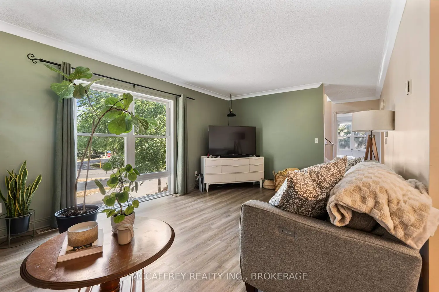 Additional image 5 of 1 Slash Road