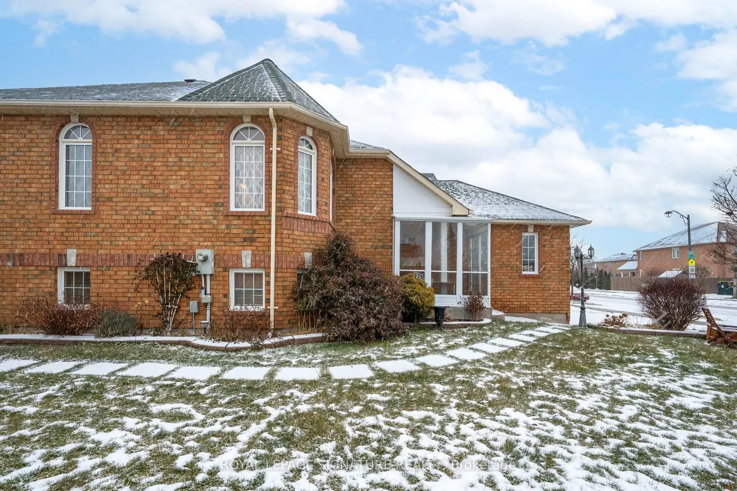 Additional image 11 of 687 Twain Avenue