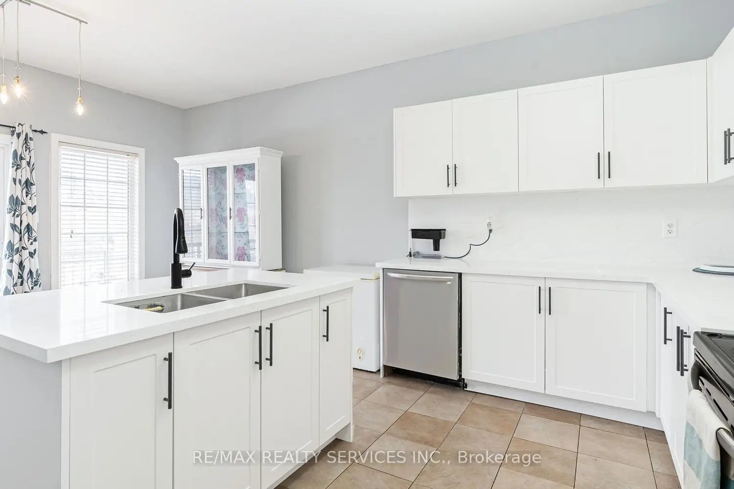 Additional image 12 of 28 Atira Avenue