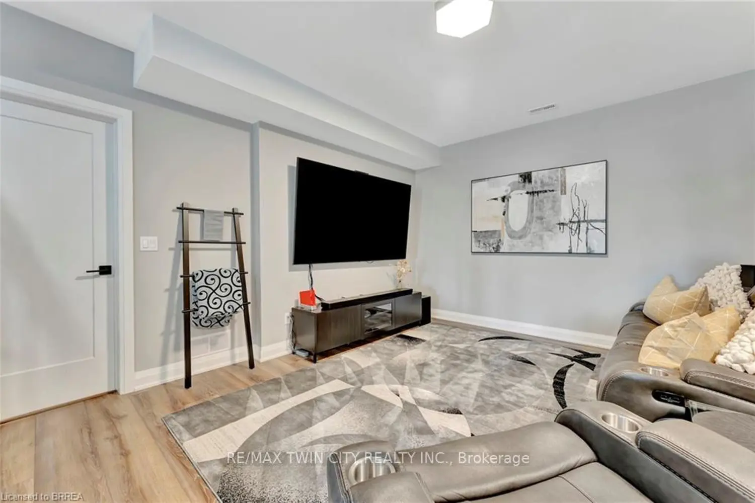 Additional image 9 of 14 Hudson Drive