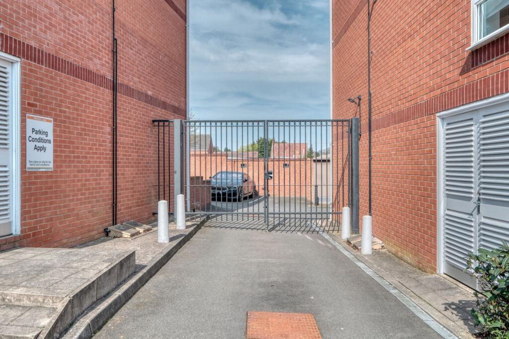 Additional image 10 of School Close, Northfield, B31