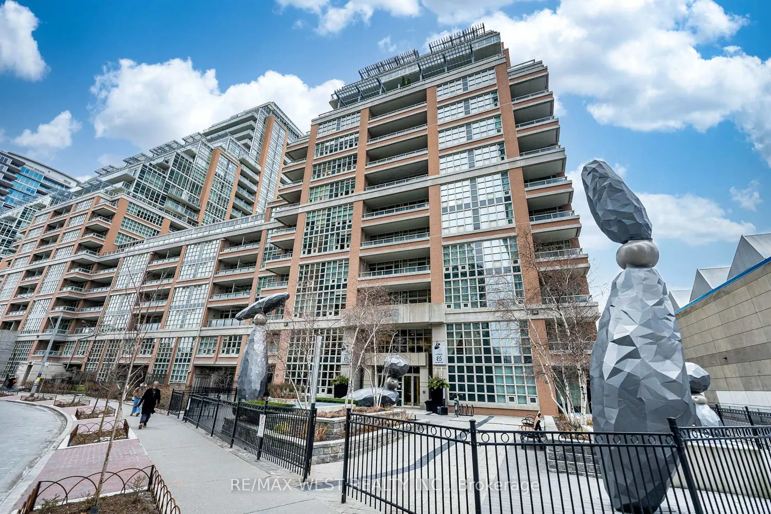 85 East Liberty Street 501