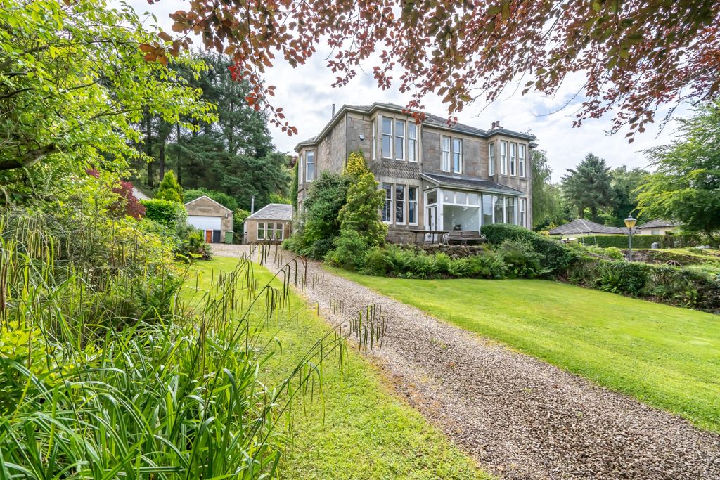 4 bed semi-detached house to rentHeathfield Drive, Milngavie, Glasgow G62
