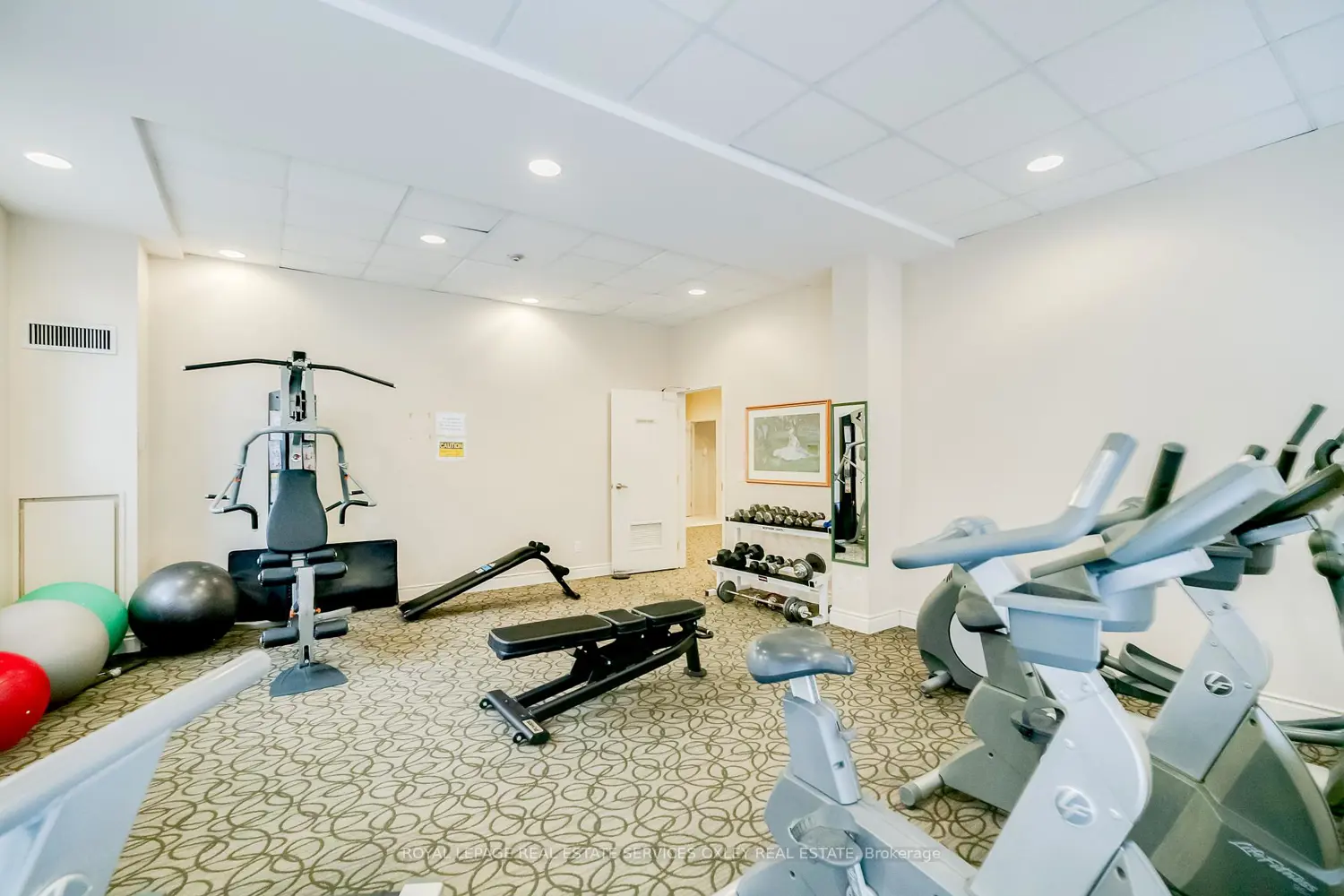 Additional image 9 of 3130 Yonge Street 202