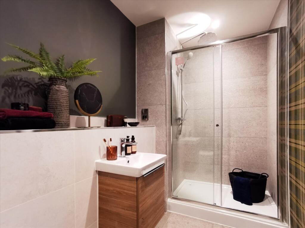 Additional image 5 of 2 Bedroom Apartment For-Sale | Fountain Court, Steelhouse Lane, Birmingham, B4