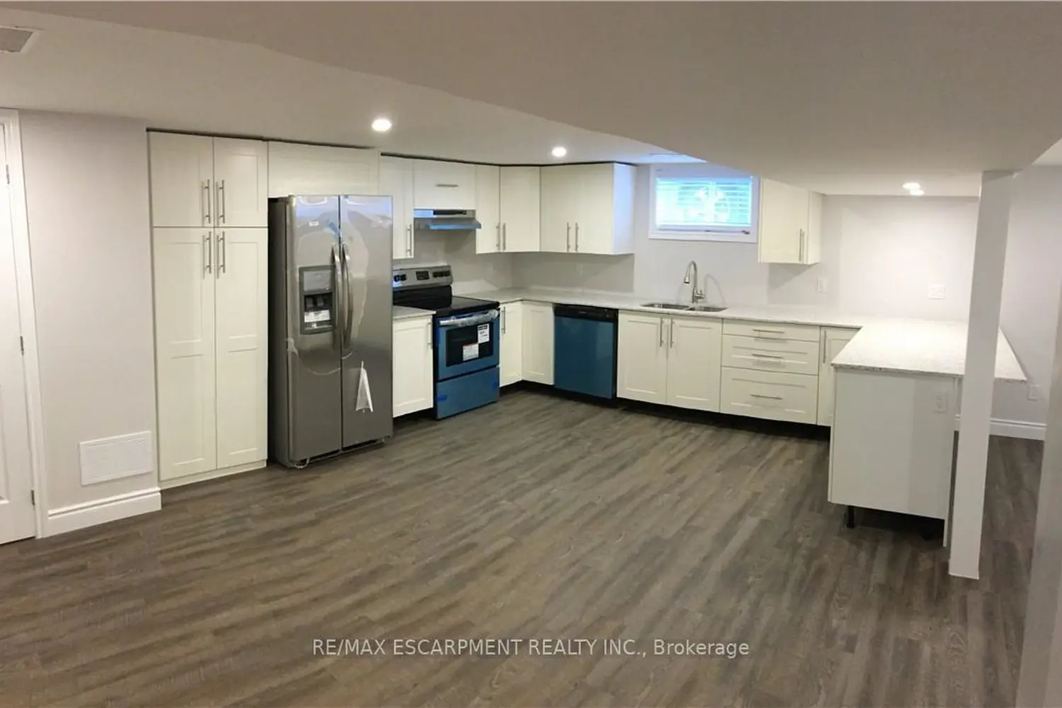 Additional image 16 of 557 Lake Street