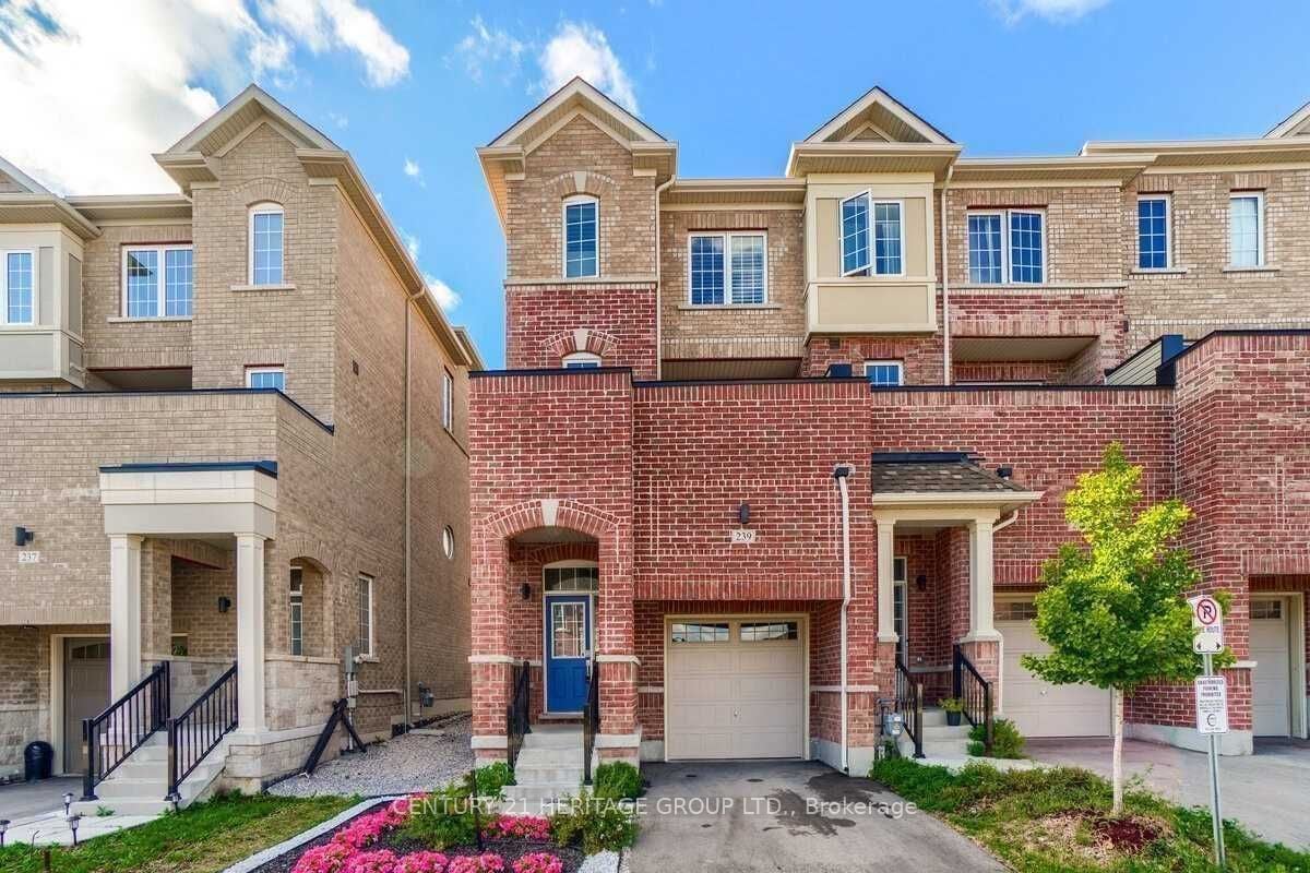 239 Harding Park, Newmarket, ON, L3Y 0E1