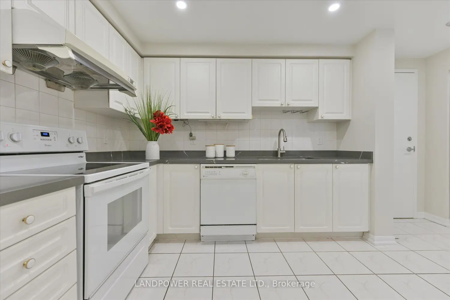 Additional image 14 of 28 Sommerset Way 1231
