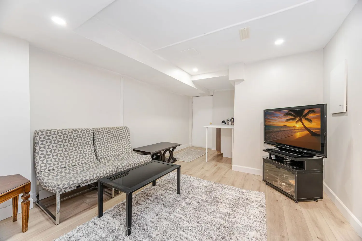 Additional image 18 of 344 Marble Place