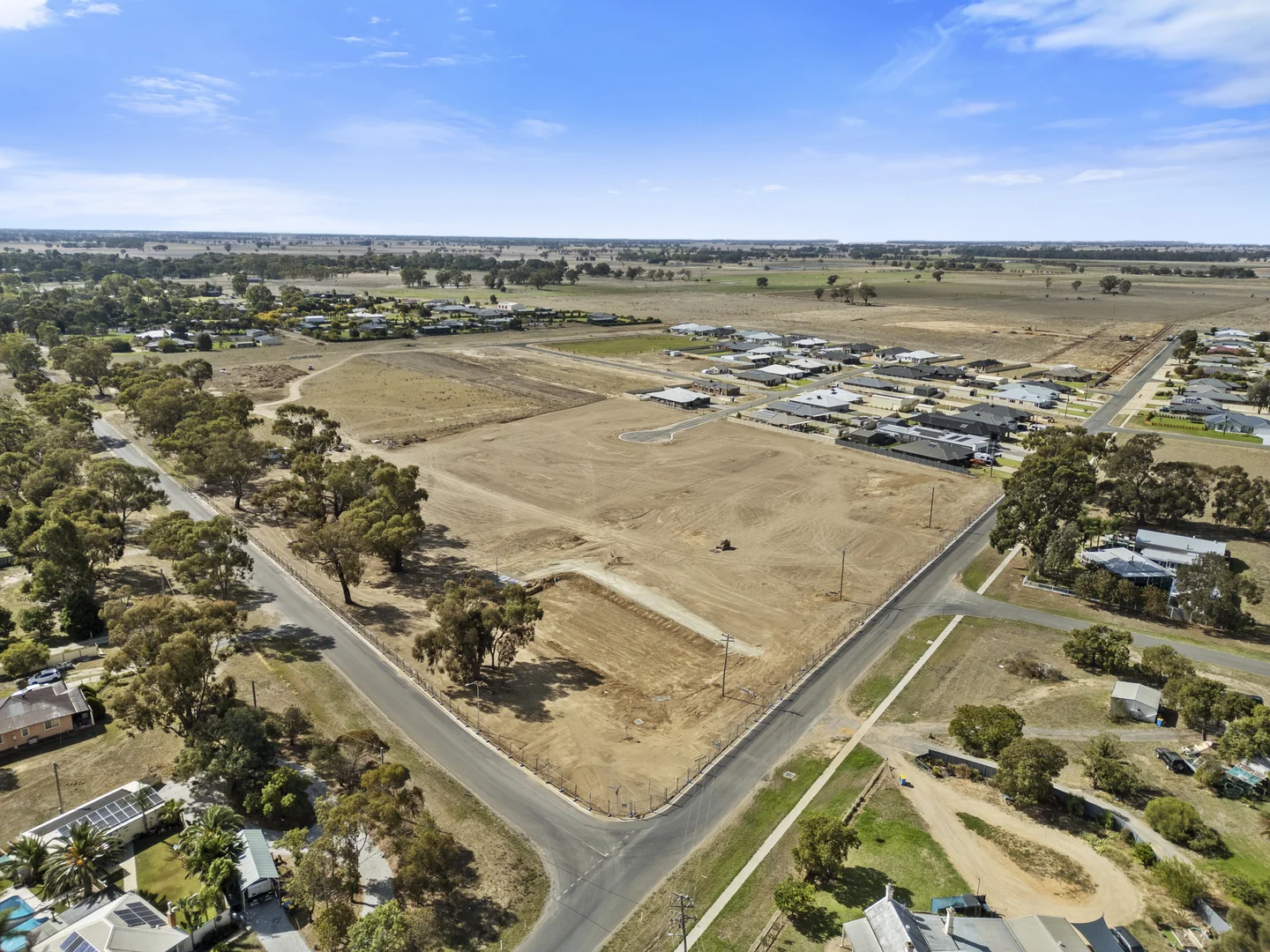 Additional image 9 of 4 - 8 Bruton Street, Tocumwal NSW 2714