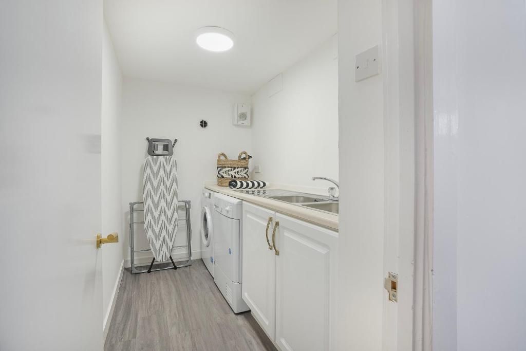 Additional image 2 of 5 bed town house to rentNorth Silver Street, Aberdeen AB10