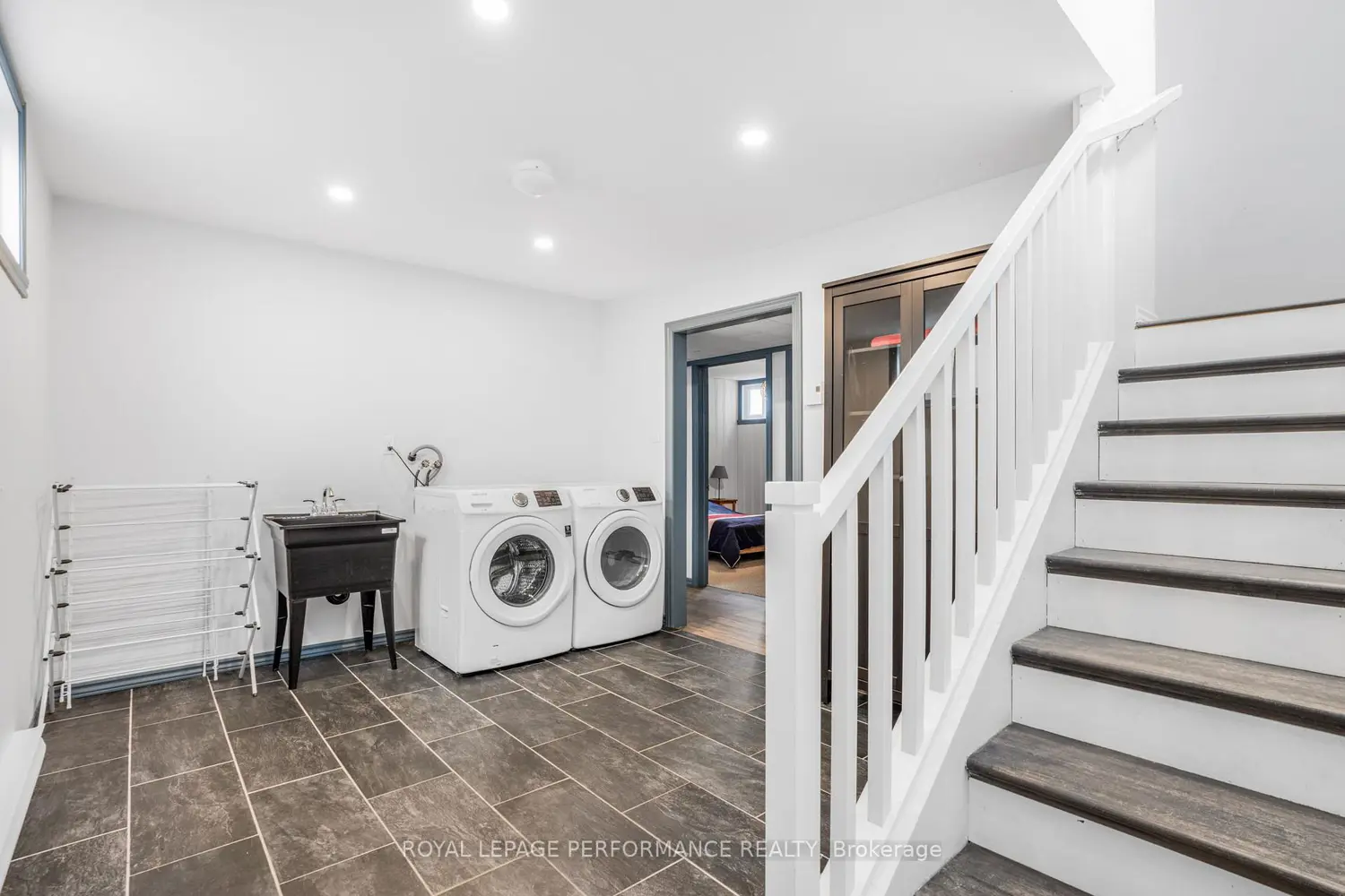 Additional image 14 of 922 Lalonde Road