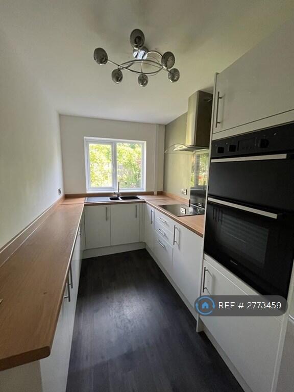 Pine Walk, Birmingham, B31 photo 5