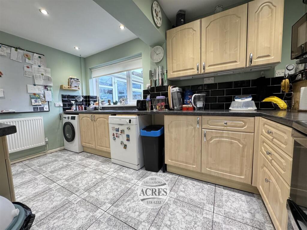 Additional image 21 of Grove Vale Avenue, Great Barr, Birmingham