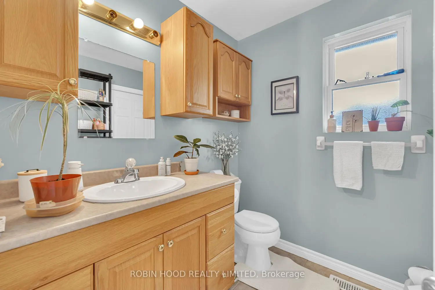 Additional image 14 of 406 Glengarry Avenue