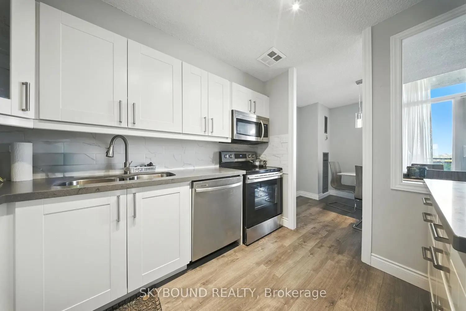 Additional image 12 of 355 Rathburn Road 1204