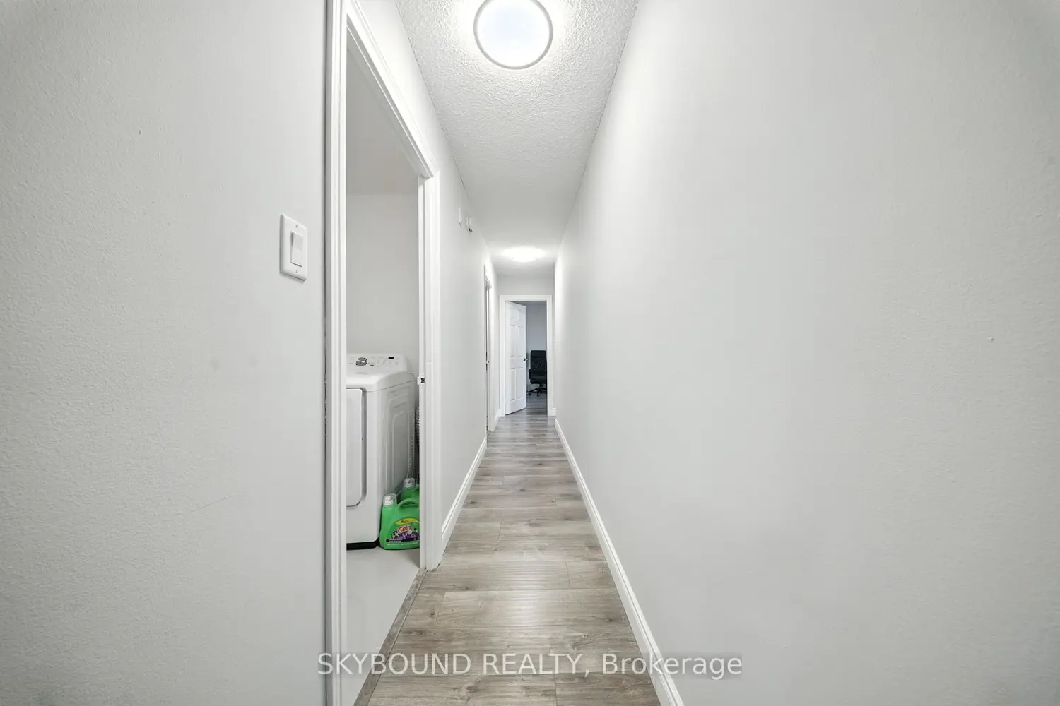 Additional image 13 of 355 Rathburn Road 1204