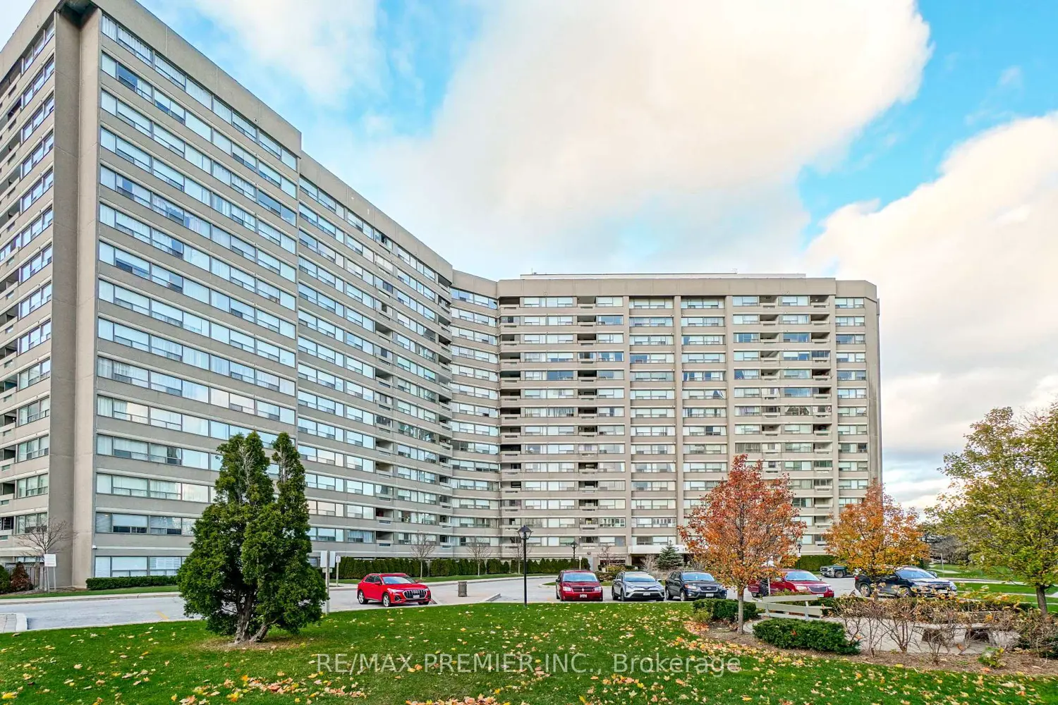 475 The West Mall 1602