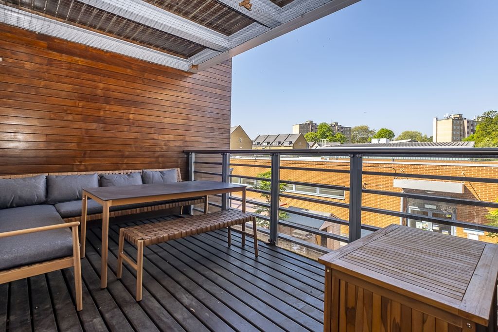 Additional image 8 of 3 bed flat to rentSheen Road, Richmond TW9