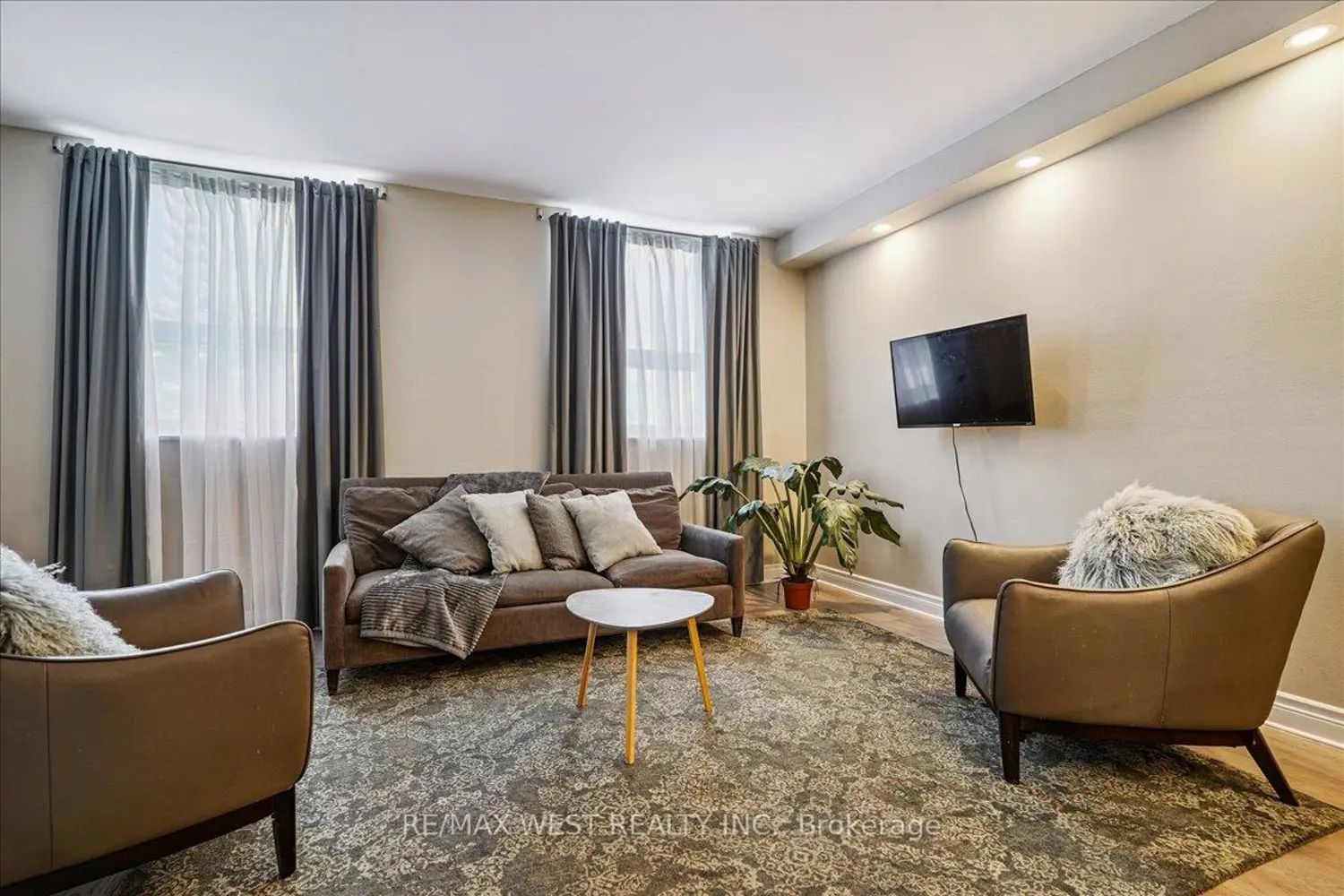 Additional image 4 of 4 Lisa Street 103