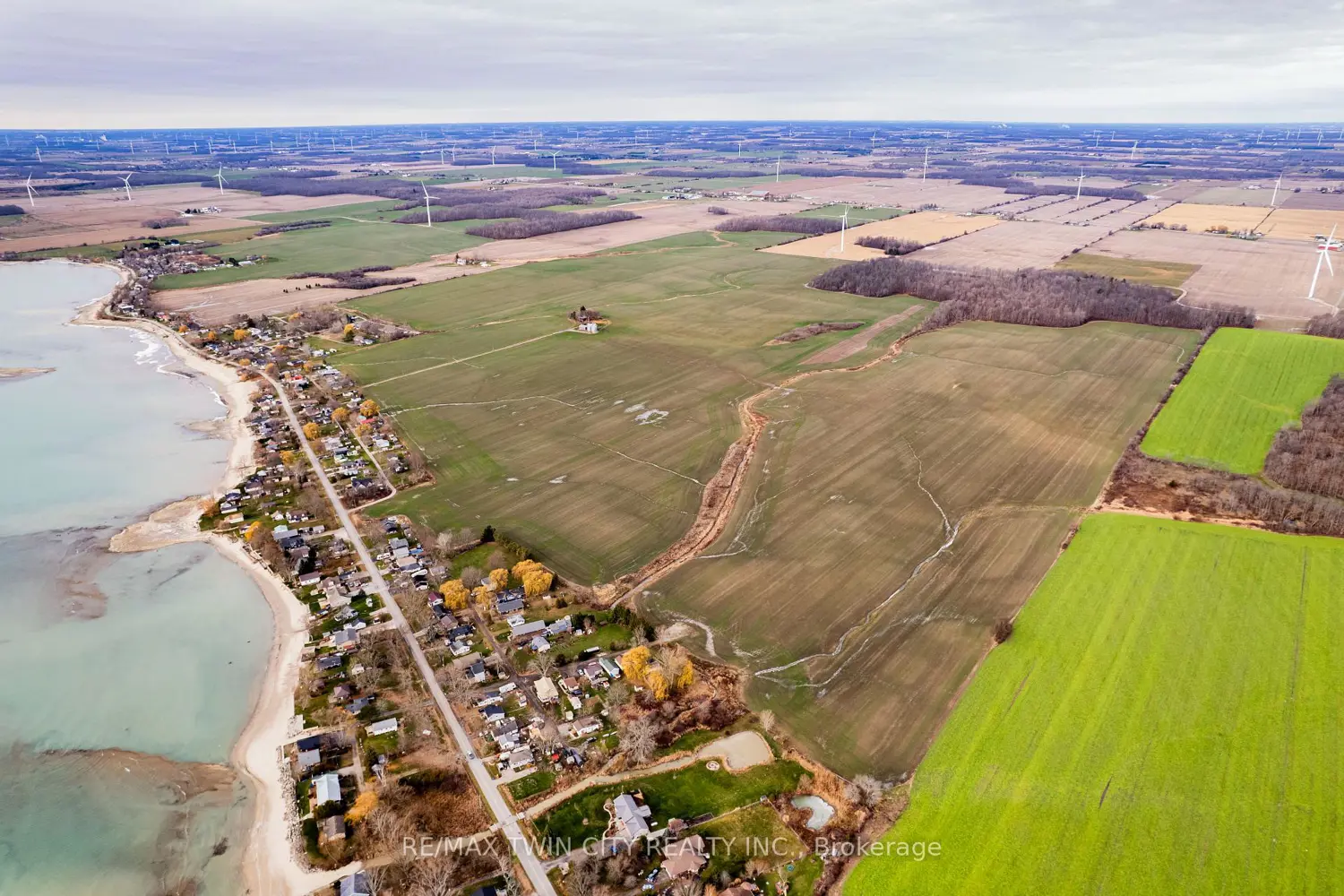Additional image 4 of 905 Lakeshore Road