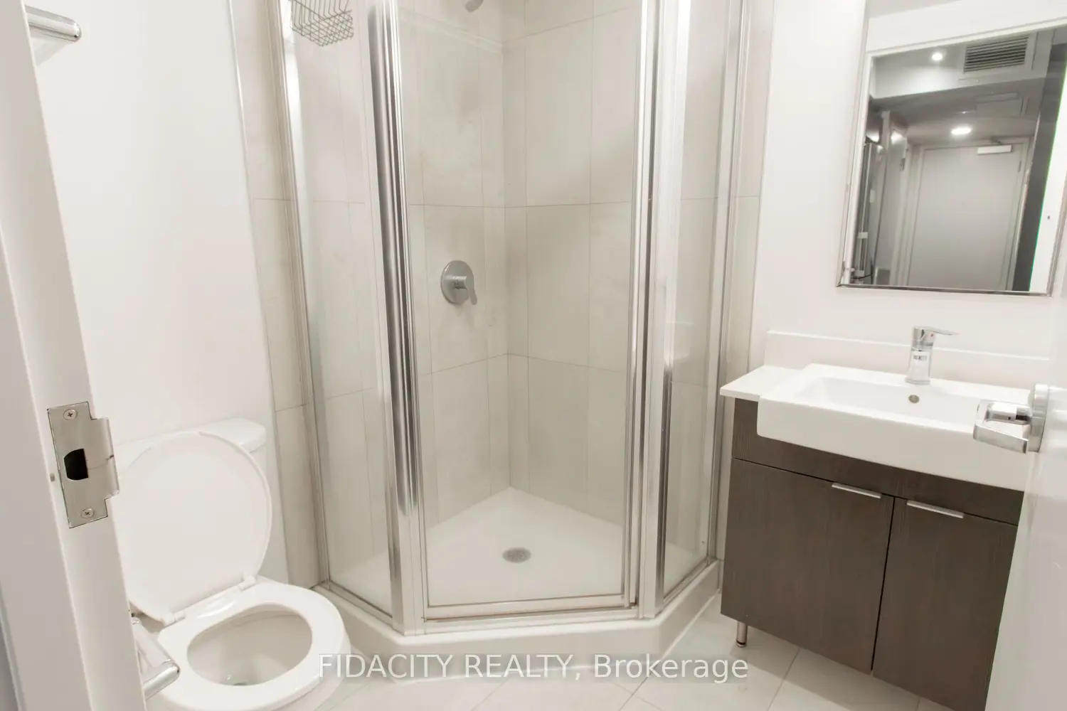 105 Champagne Avenue 2315 photo 4