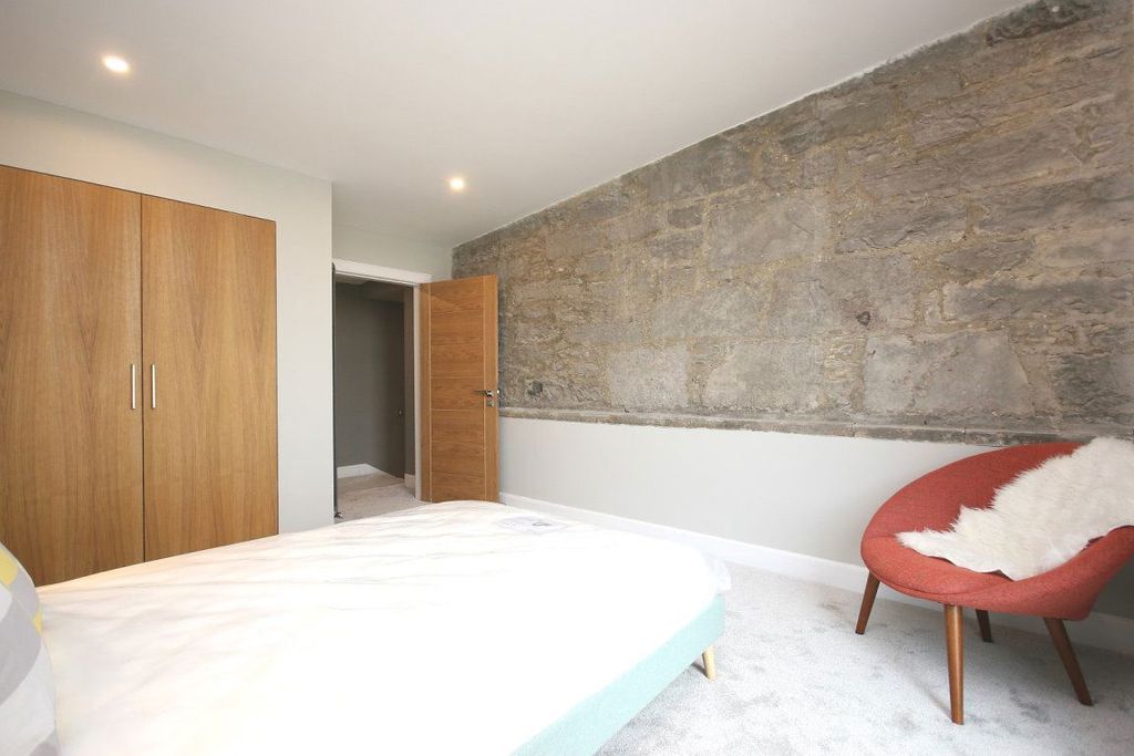Additional image 19 of 6 bed detached house to rentLauriston Farm Road, Edinburgh EH4