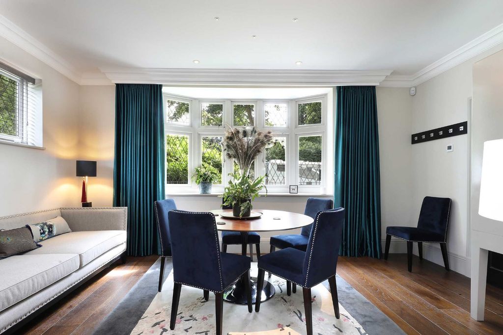 Additional image 8 of 7 bed country house to rentRiversdale, Bourne End, Buckinghamshire SL8