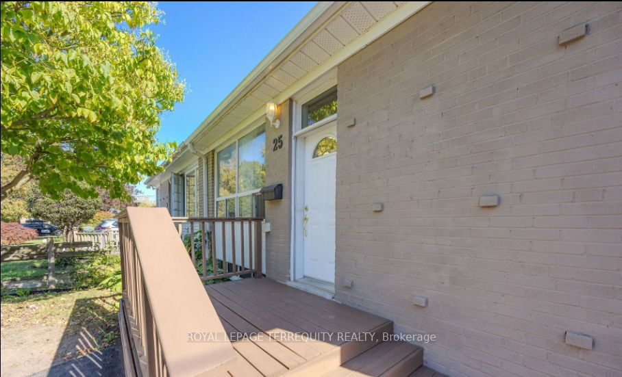 Additional image 2 of 25 Bailey Crescent, Aurora, ON, L4G 2B2