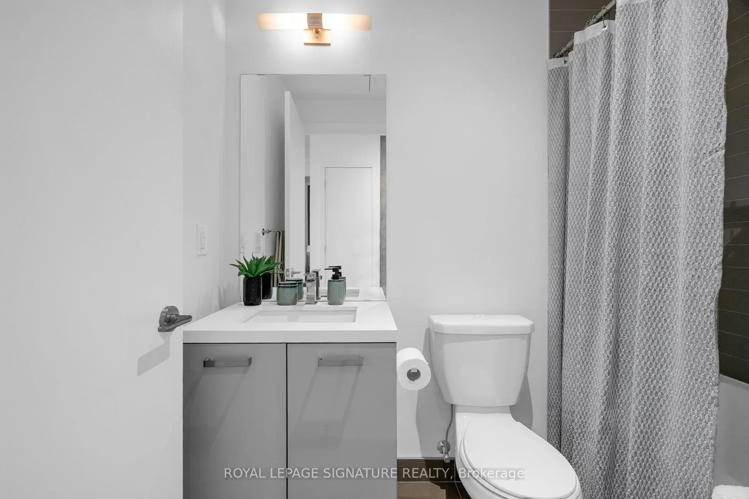 Additional image 5 of 11 Charlotte Street 606