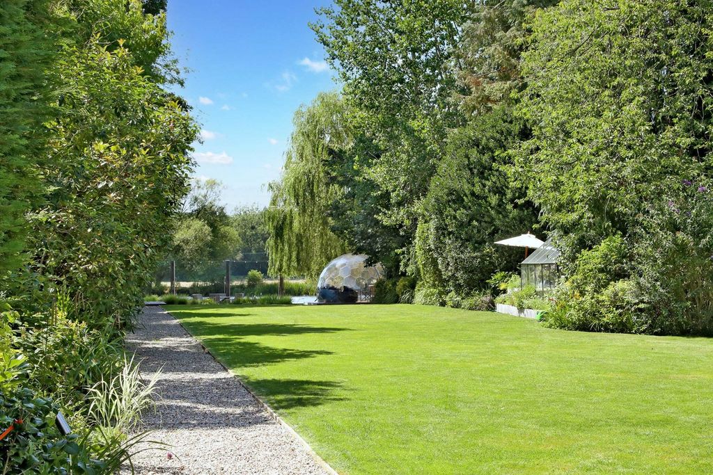 Additional image 15 of 7 bed detached house to rentRiversdale, Bourne End, Buckinghamshire SL8