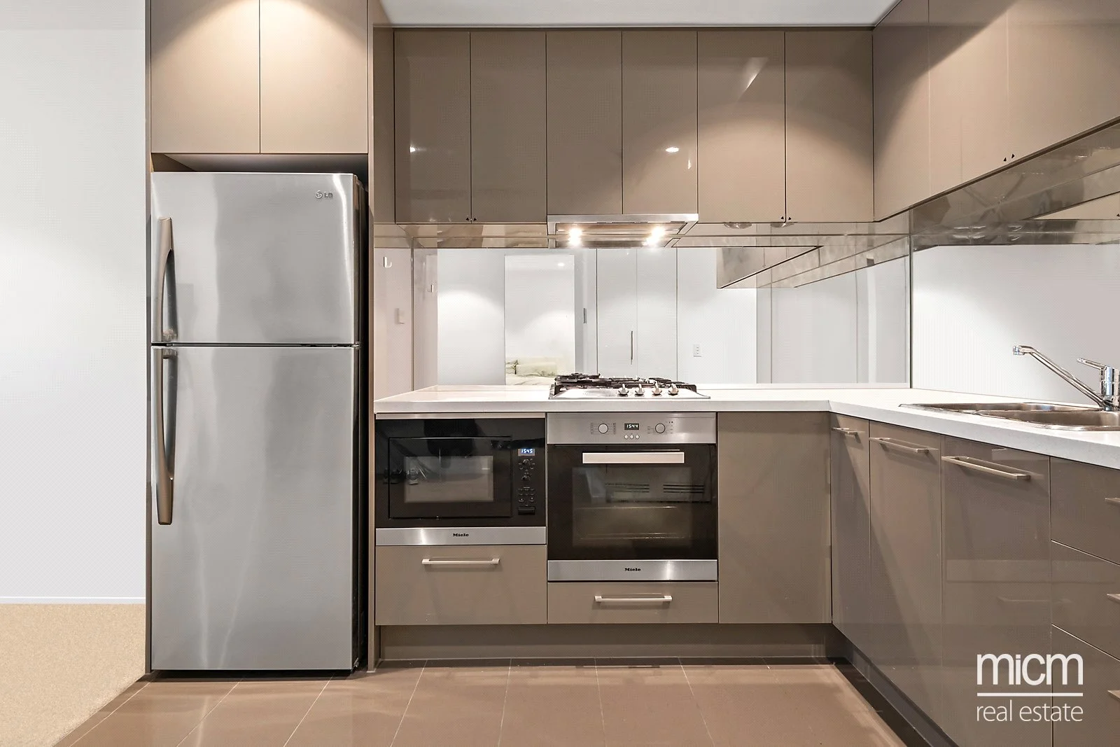 Additional image 3 of 2211/1 Balston Street, Southbank VIC 3006