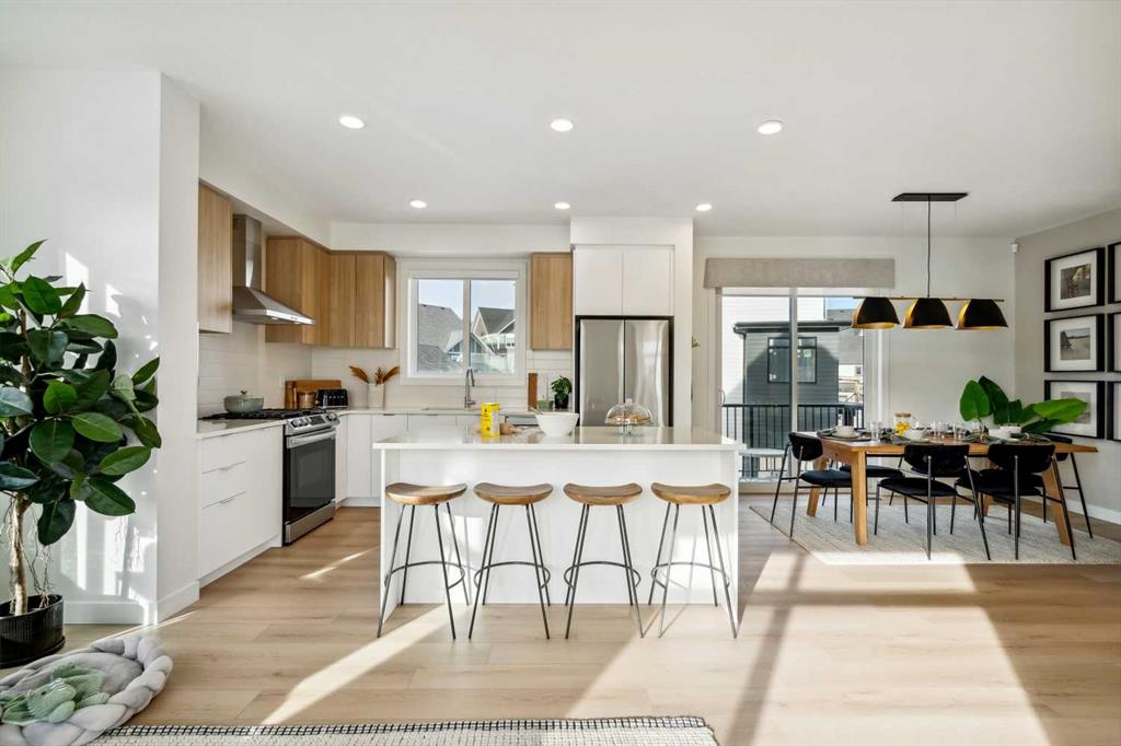 Additional image 5 of 3965 Quesnay Wood Drive SW, Calgary, AB, T3E 8H6