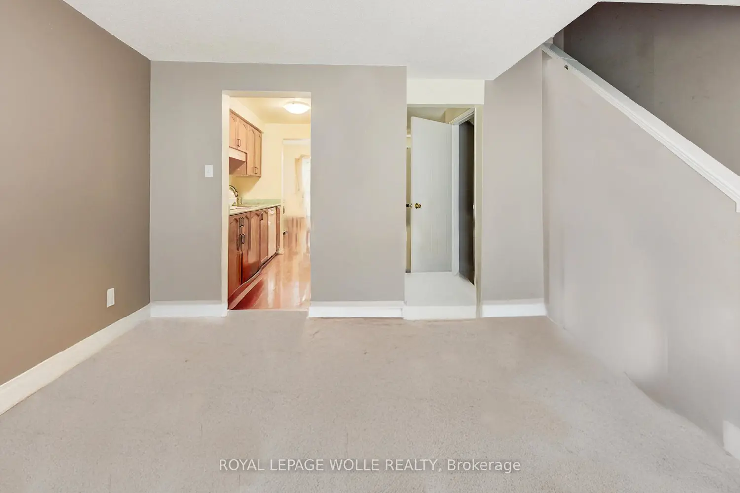 465 Woolwich Street 17