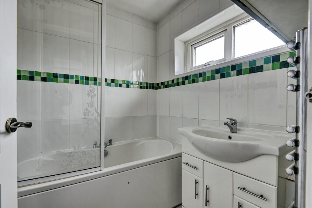 Additional image 20 of Tipperary Close, Birmingham