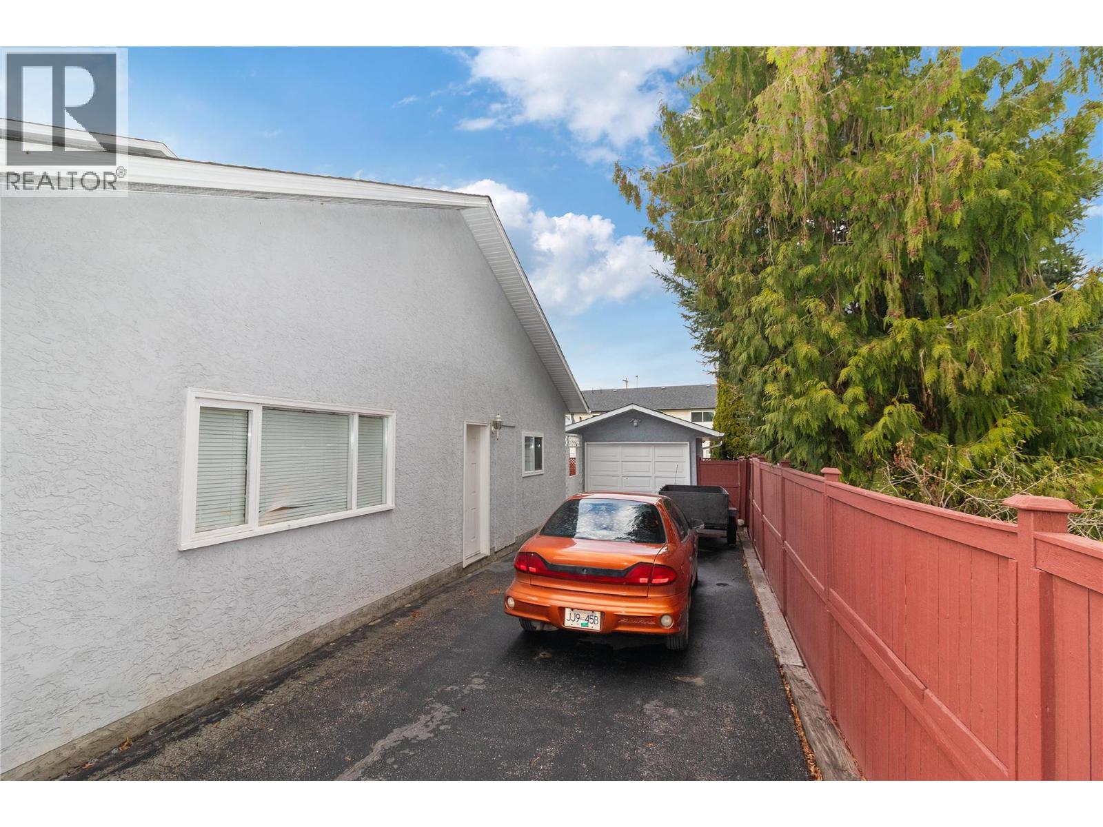 Additional image 3 of 680 Richards Road, Kelowna, BC, V1X2X6